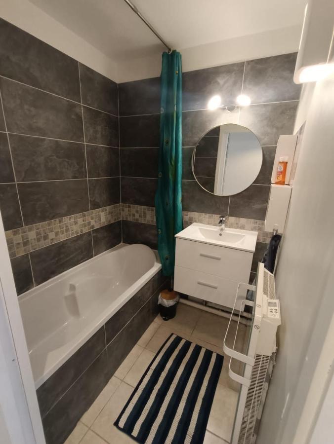 Appartement T2 En Residence Securisee Oloron-Sainte-Marie Bagian luar foto