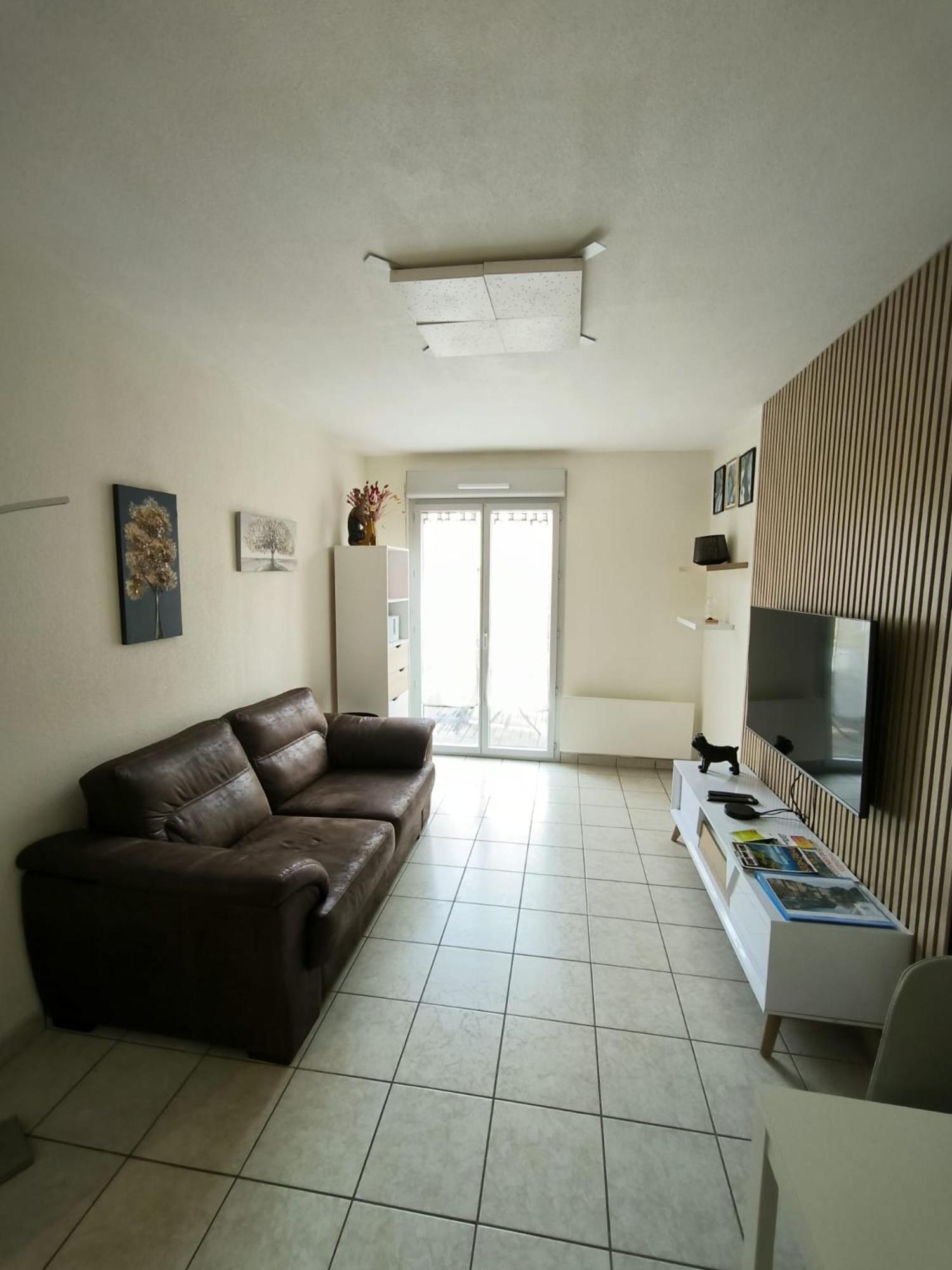 Appartement T2 En Residence Securisee Oloron-Sainte-Marie Bagian luar foto